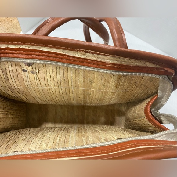 Frida Kahlo handwoven (cartoon) Palm Leaf Tote Bag made in Mexico - Picture 4 of 5